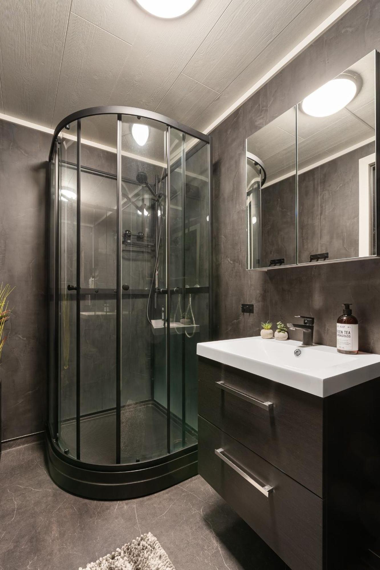 Central And Newly Renovated Apartment For Rent ทรอมโซ ภายนอก รูปภาพ